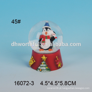 Resina pingüim personalizado globo de neve fabricantes